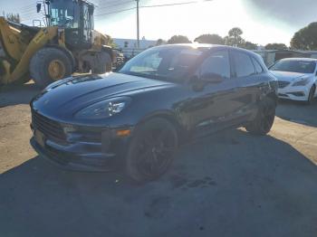  Salvage Porsche Macan