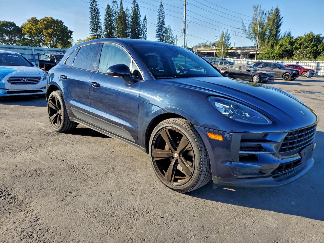 Porsche Macan Image 4