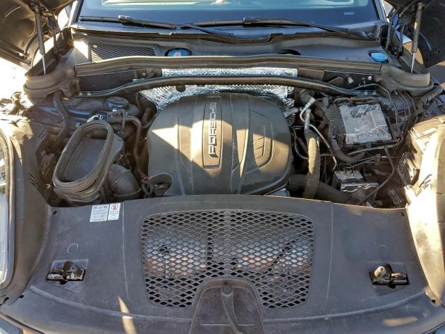 Porsche Macan Image 8