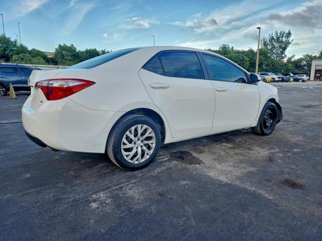 Toyota Corolla L Image 5