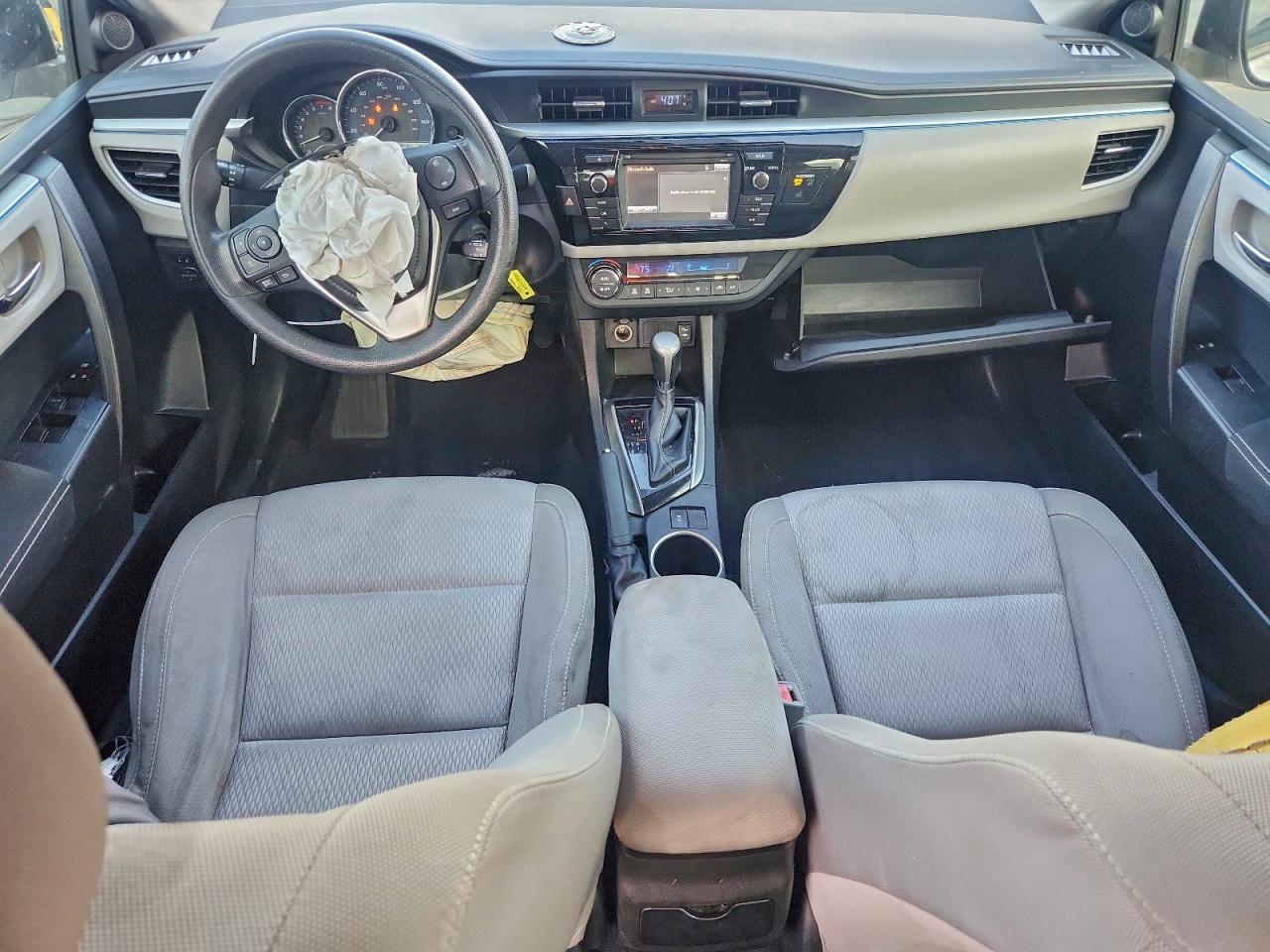 Toyota Corolla L Image 7