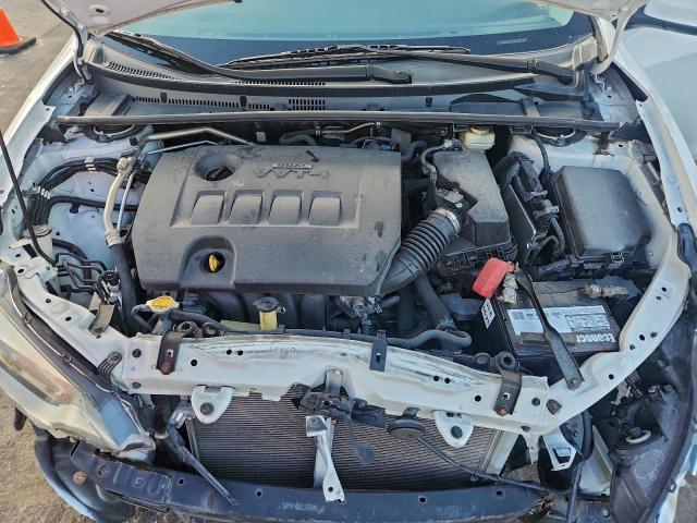 Toyota Corolla L Image 10