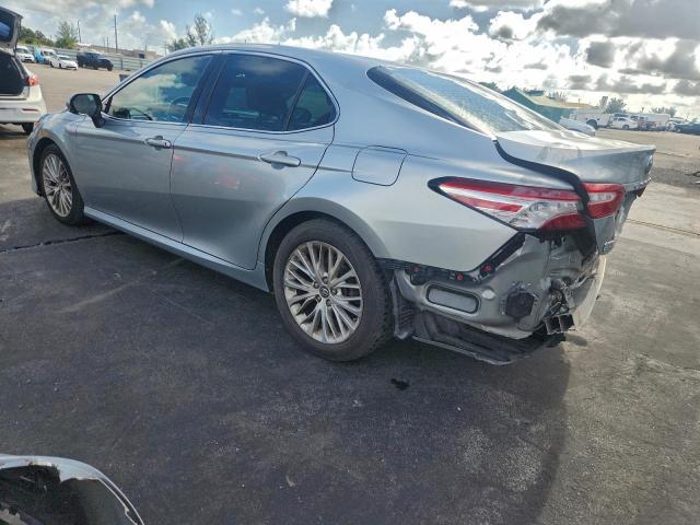 Toyota Camry L Image 12