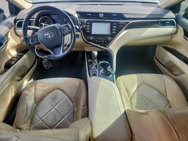 Toyota Camry L Image 3