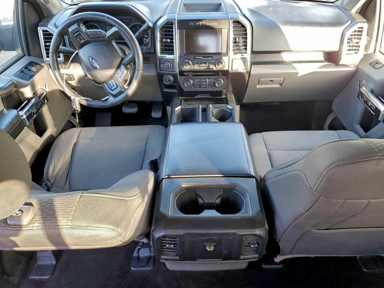 Ford F-150 Supercrew Image 5