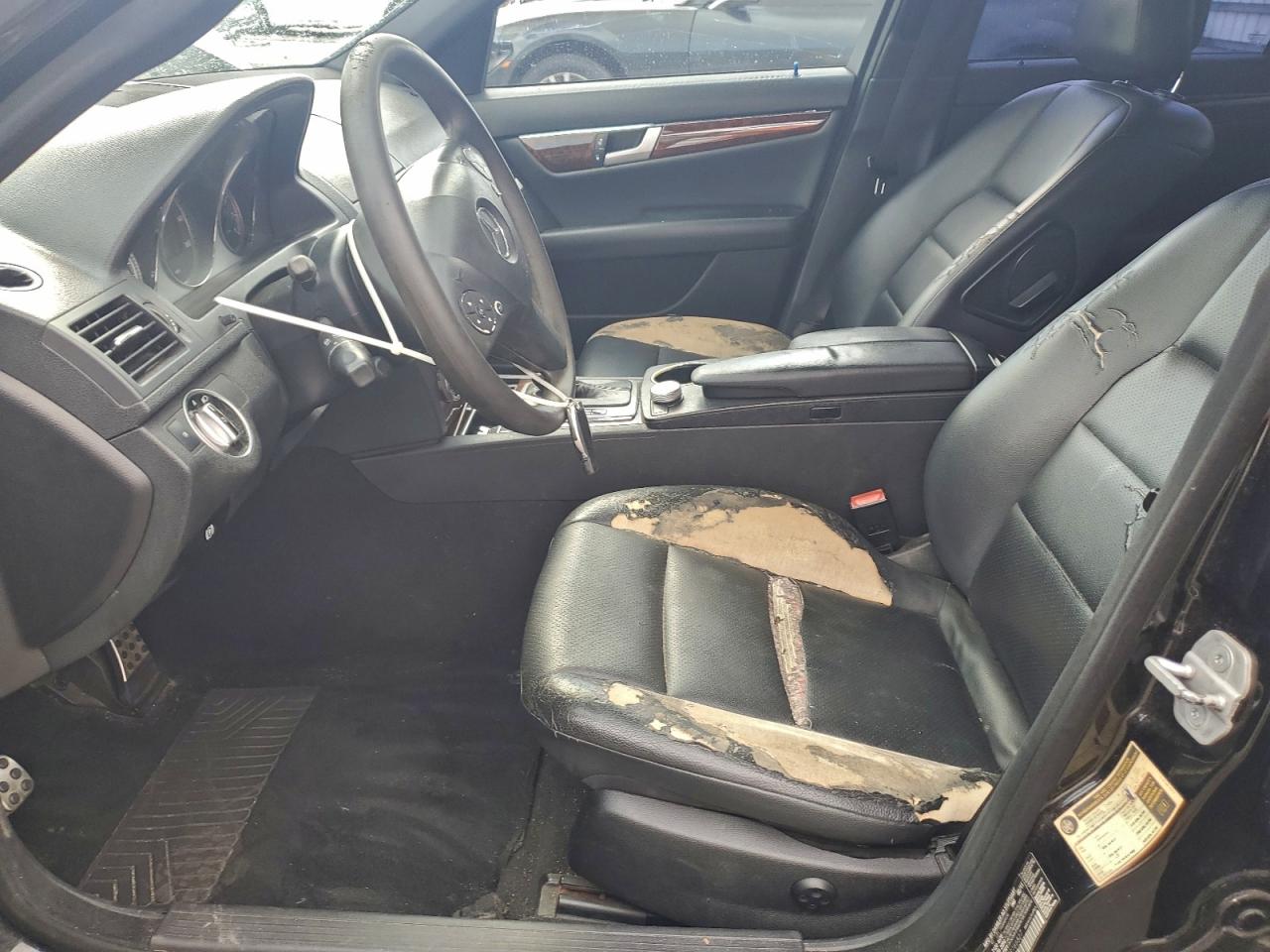 Mercedes-Benz C-Class 300 4matic Image 9