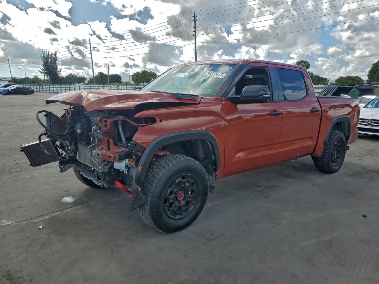 Toyota Tundra Crewmax Limited Image 1