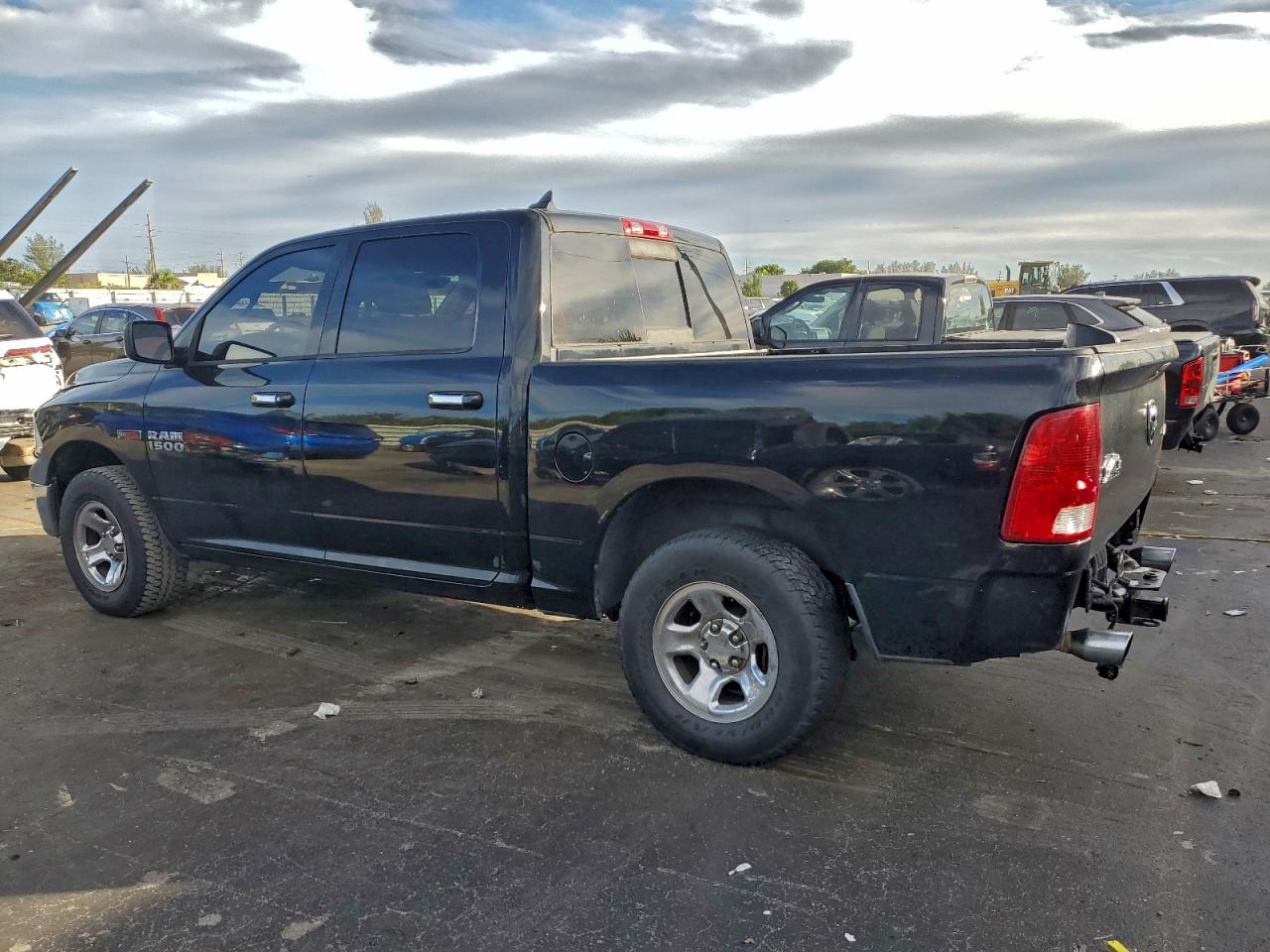 Ram 1500 Slt Image 4