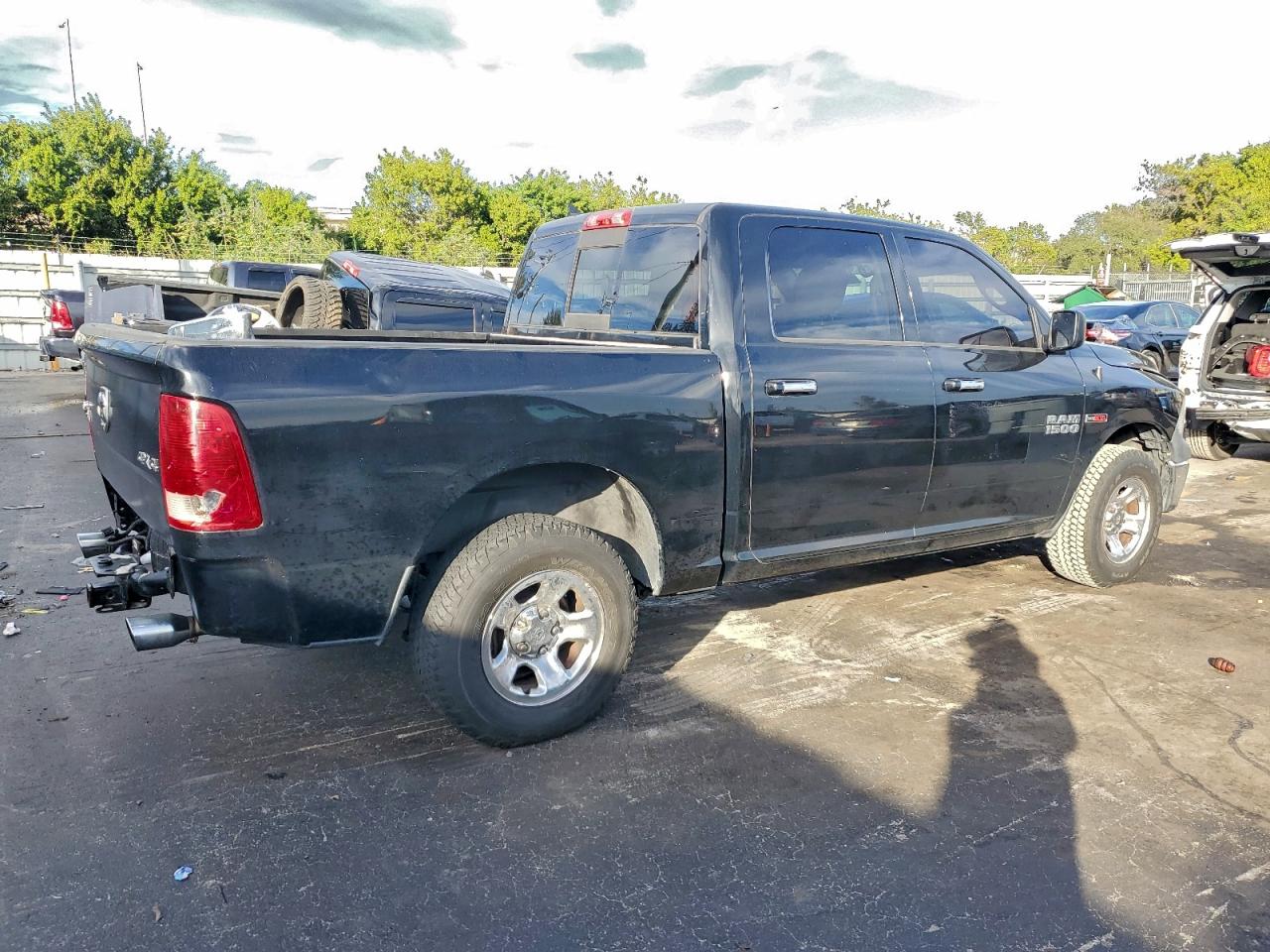 Ram 1500 Slt Image 3