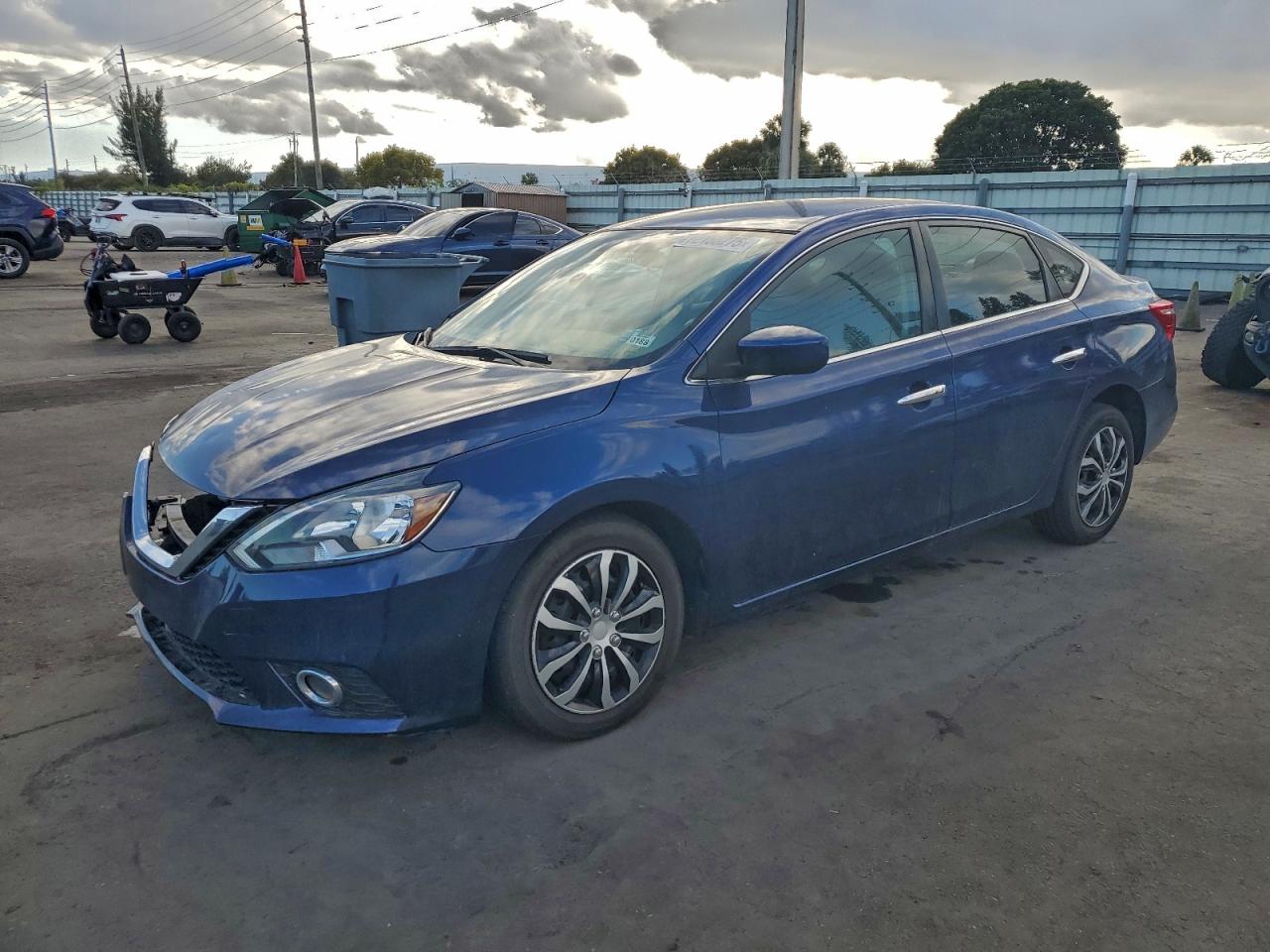 Nissan Sentra S Image 1