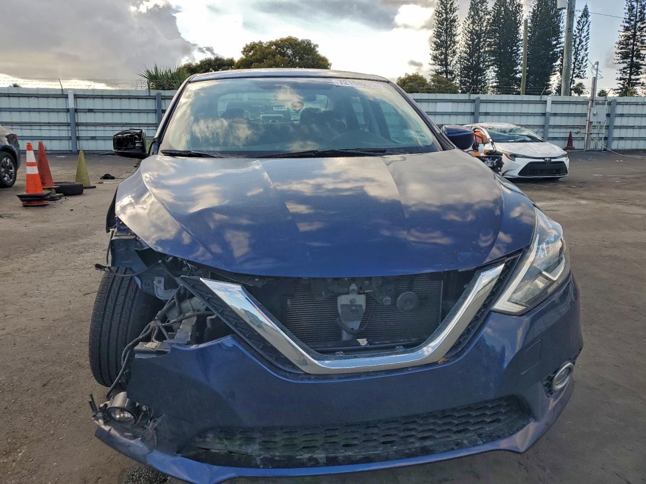 Nissan Sentra S Image 4