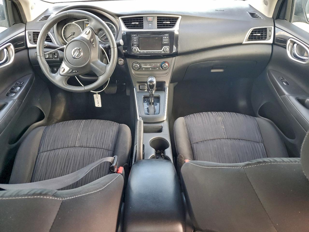 Nissan Sentra S Image 7