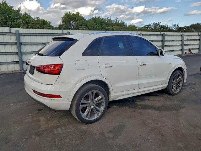 Audi Q3 Premium Image 4
