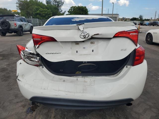 Toyota Corolla L Image 8