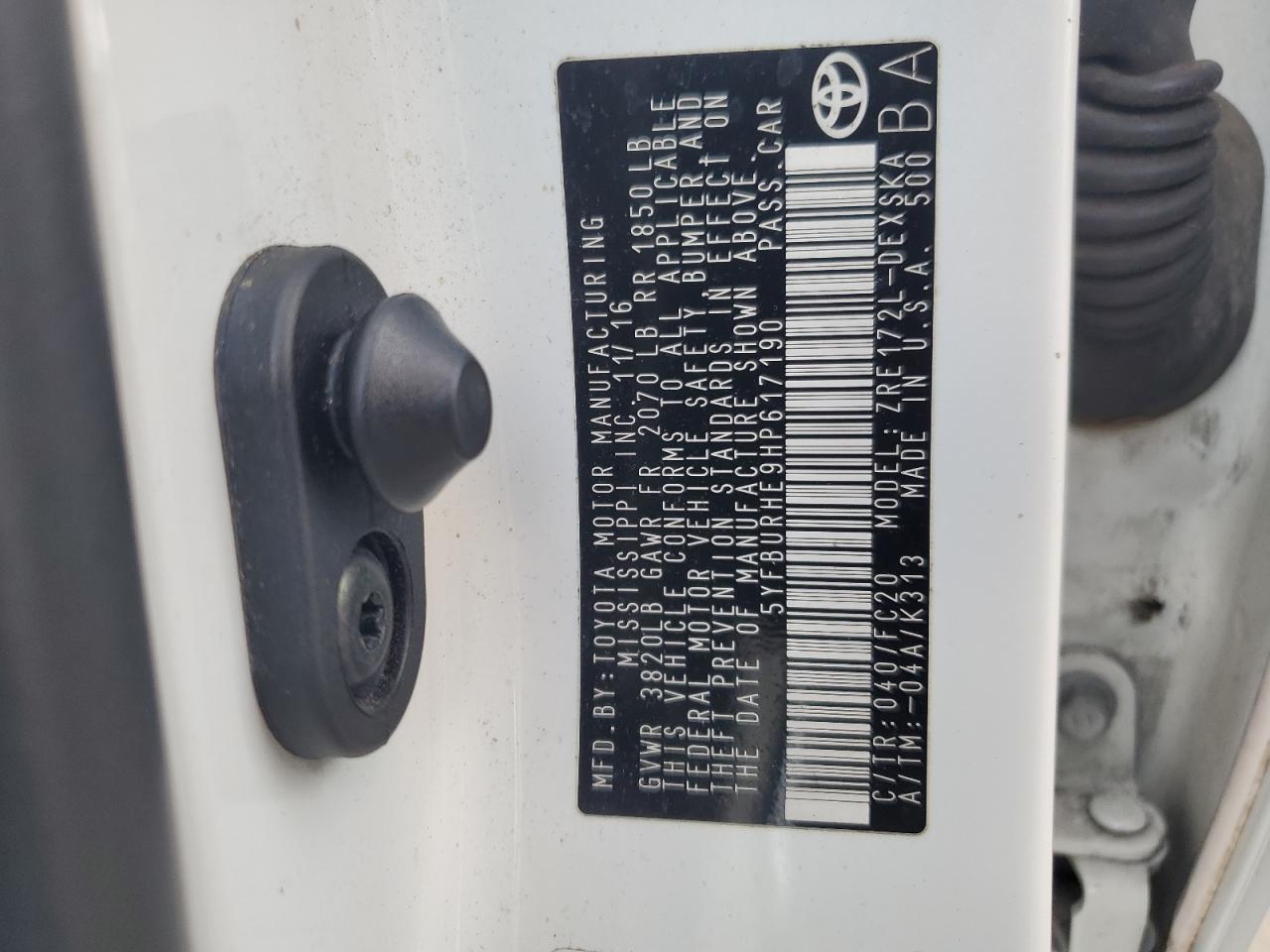 Toyota Corolla L Image 9