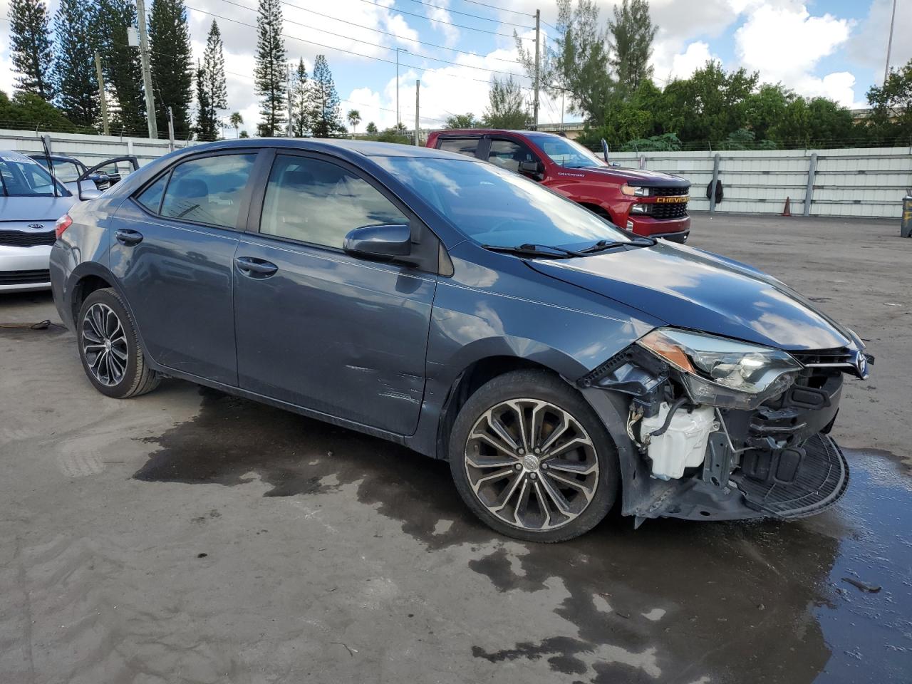 Toyota Corolla L Image 3