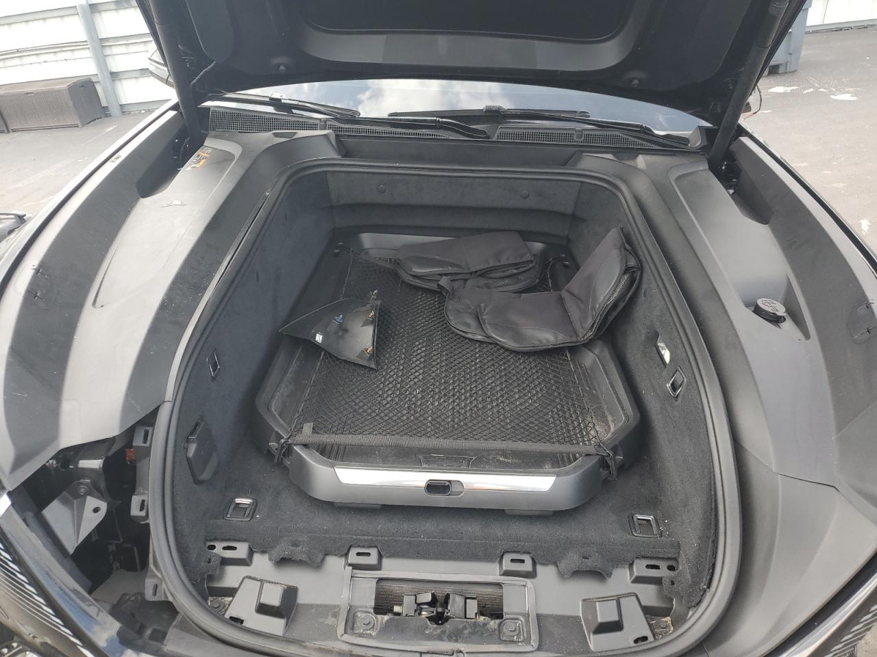 Cadillac Escalade Lux-2 Image 13