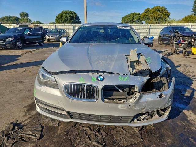 BMW 5 Series I Image 12