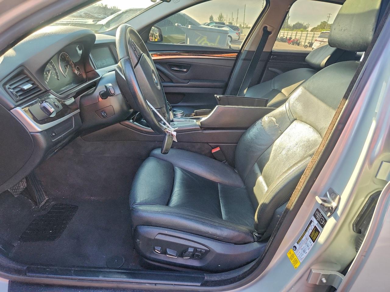 BMW 5 Series I Image 9