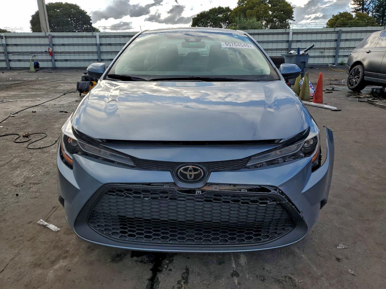 Toyota Corolla Le Image 6