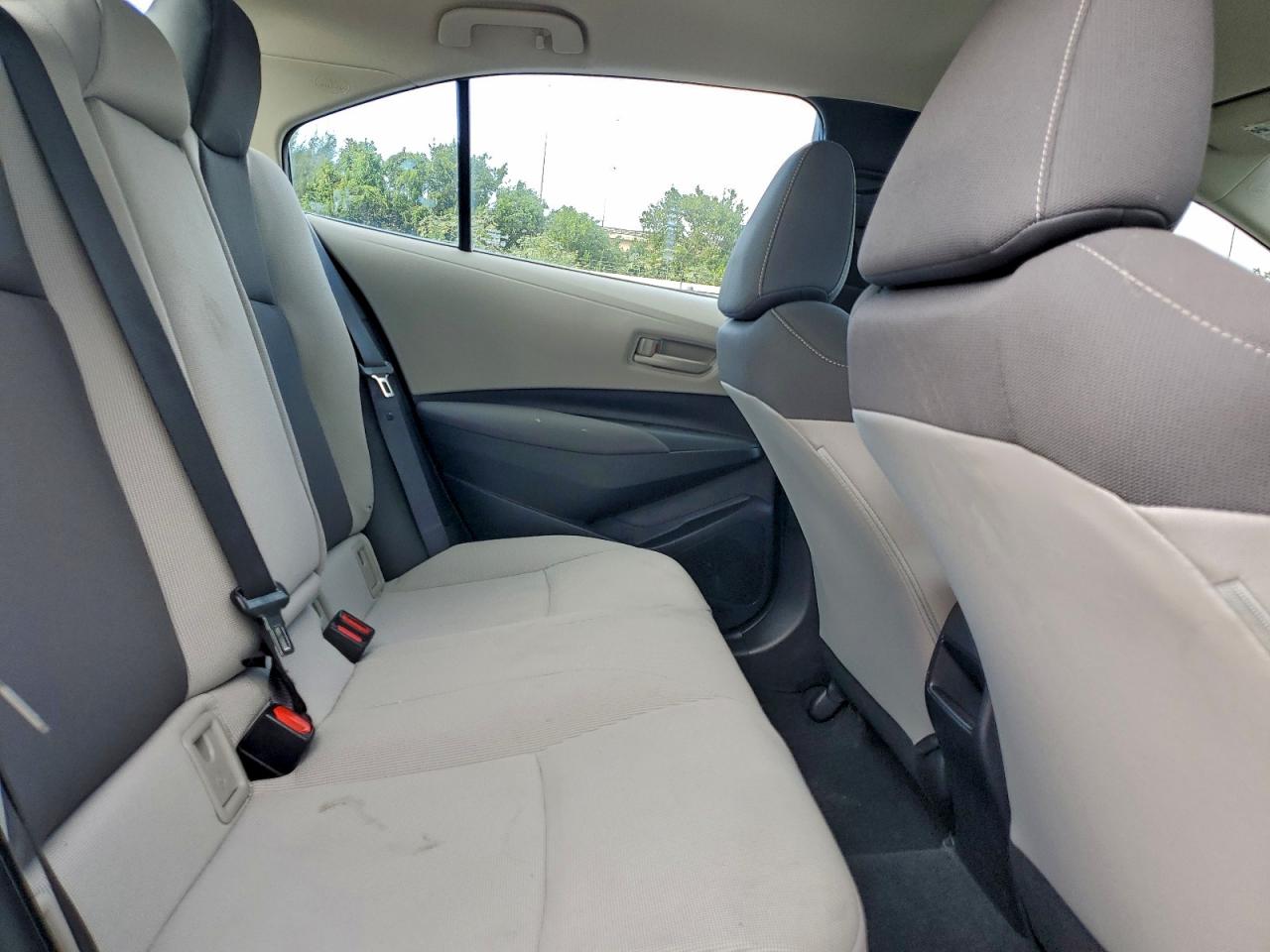 Toyota Corolla Le Image 3