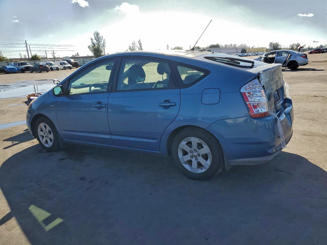 Toyota Prius Image 2