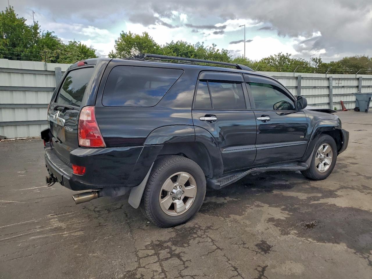 Toyota 4Runner Sr5 Image 2