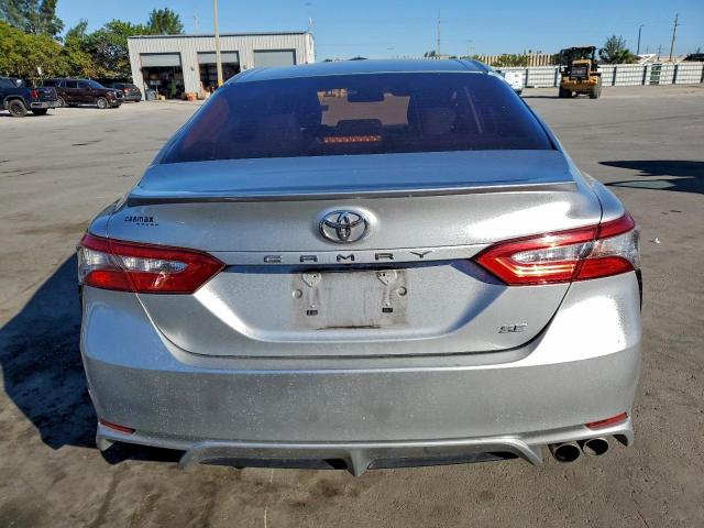 Toyota Camry L Image 12