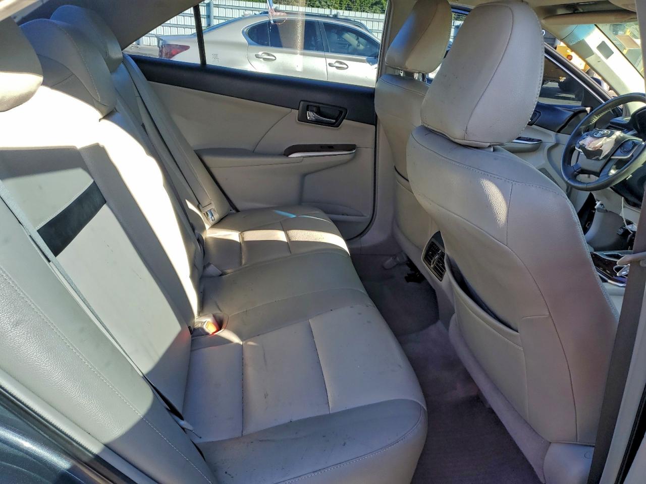 Toyota Camry Base Image 5