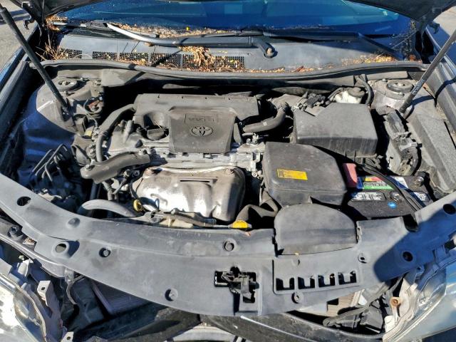 Toyota Camry Base Image 10