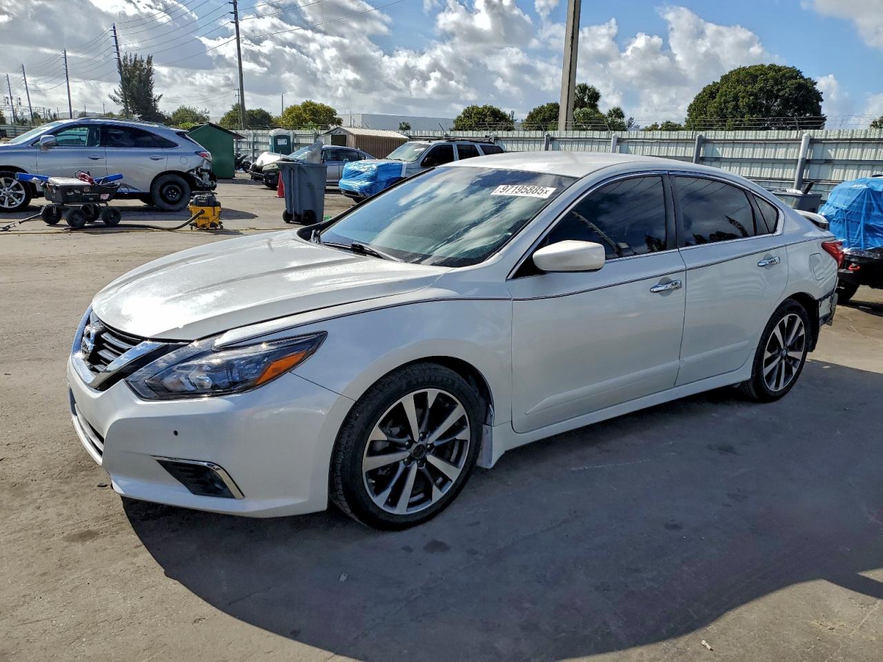 Nissan Altima 2.5 Image 1