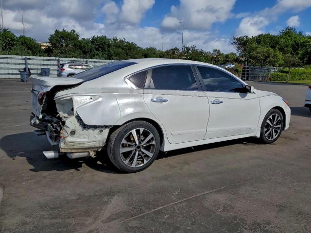 Nissan Altima 2.5 Image 12