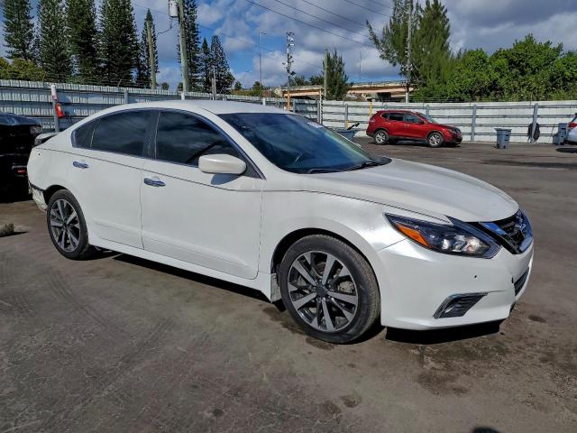 Nissan Altima 2.5 Image 5