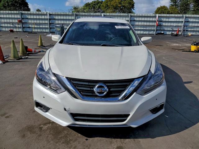 Nissan Altima 2.5 Image 7