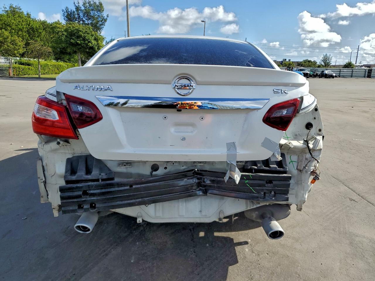 Nissan Altima 2.5 Image 9