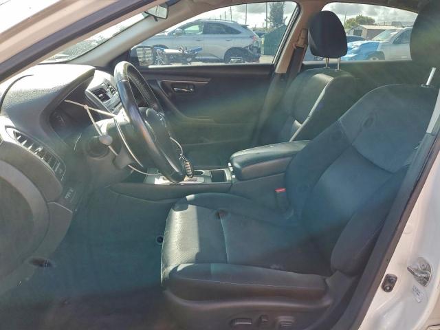 Nissan Altima 2.5 Image 2