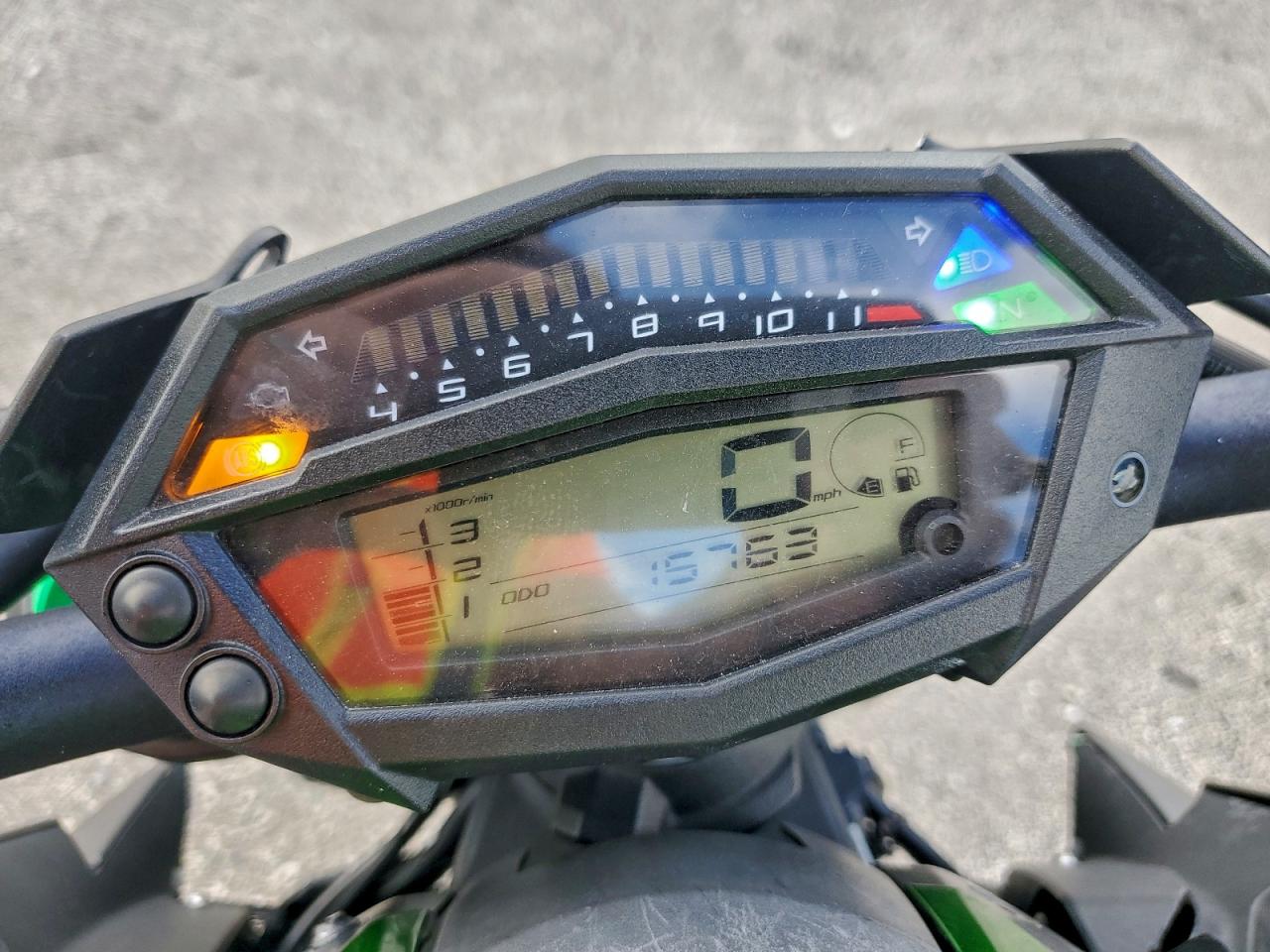 Kawasaki Zr1000 G G Image 6