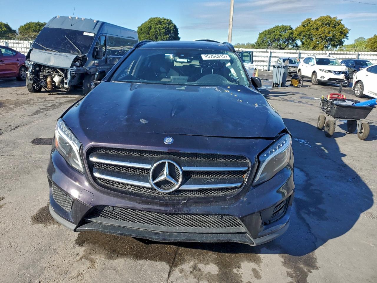Mercedes-Benz GLA 250 4matic Image 3