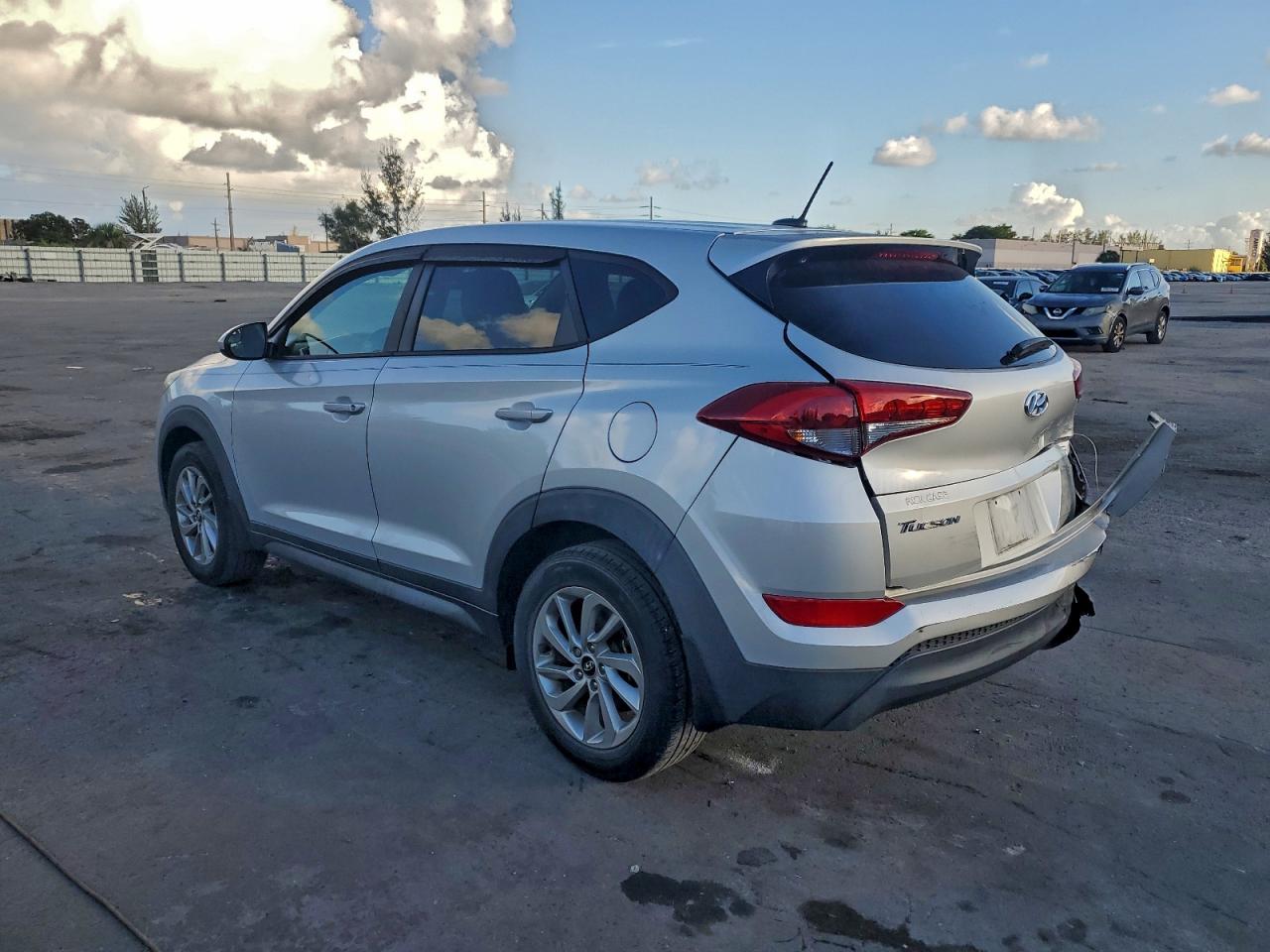 Hyundai TUCSON Se Image 3