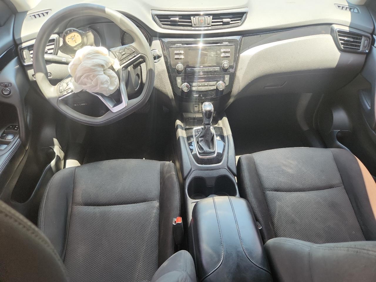 Nissan Rogue S Image 12