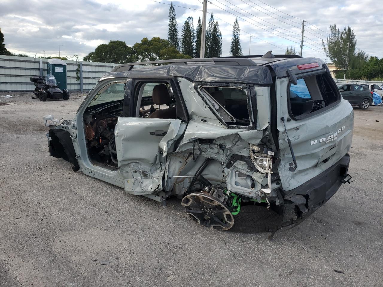 Ford Bronco Outer Banks Image 5