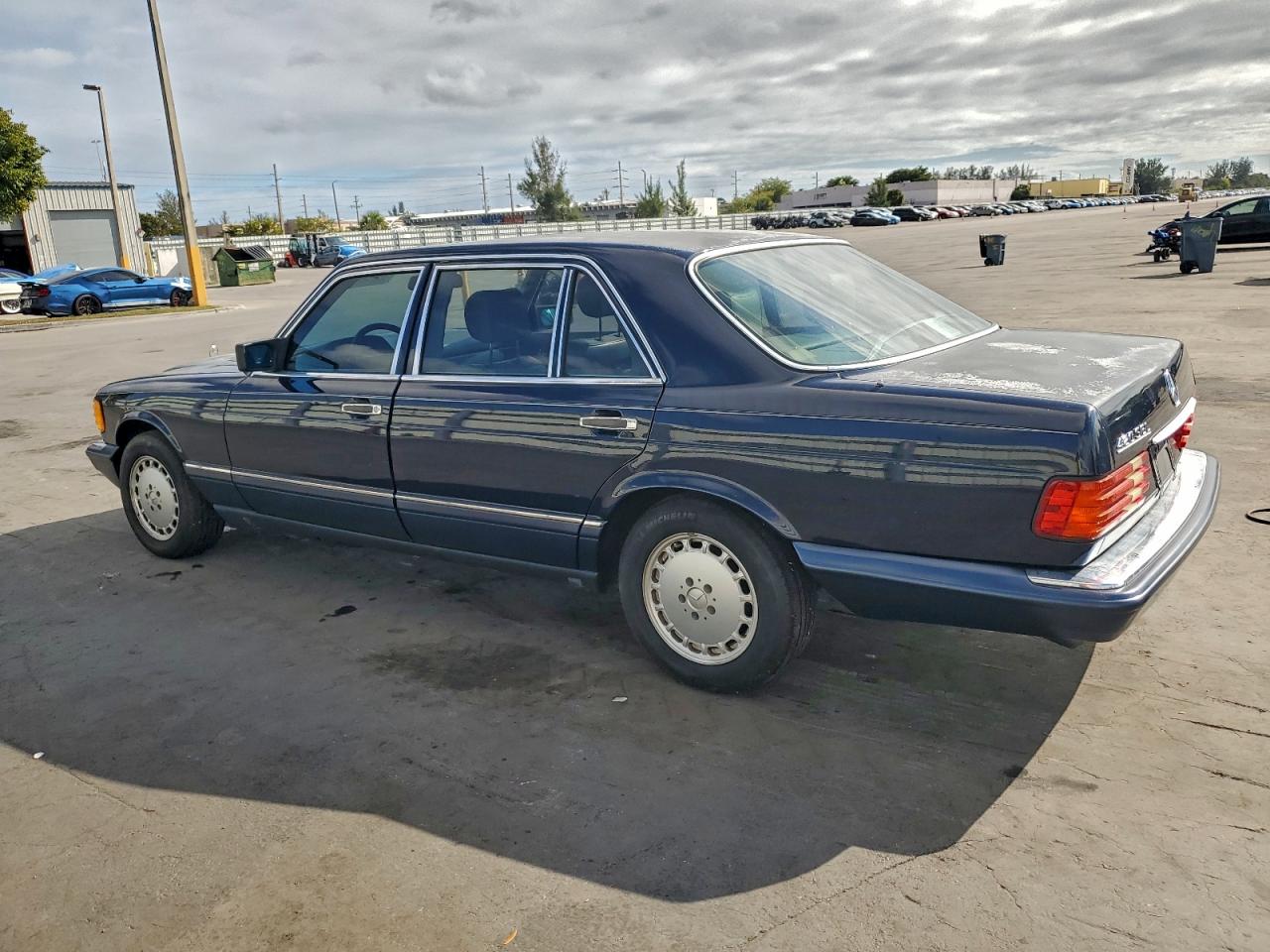 Mercedes-Benz S-Class Sel Image 2