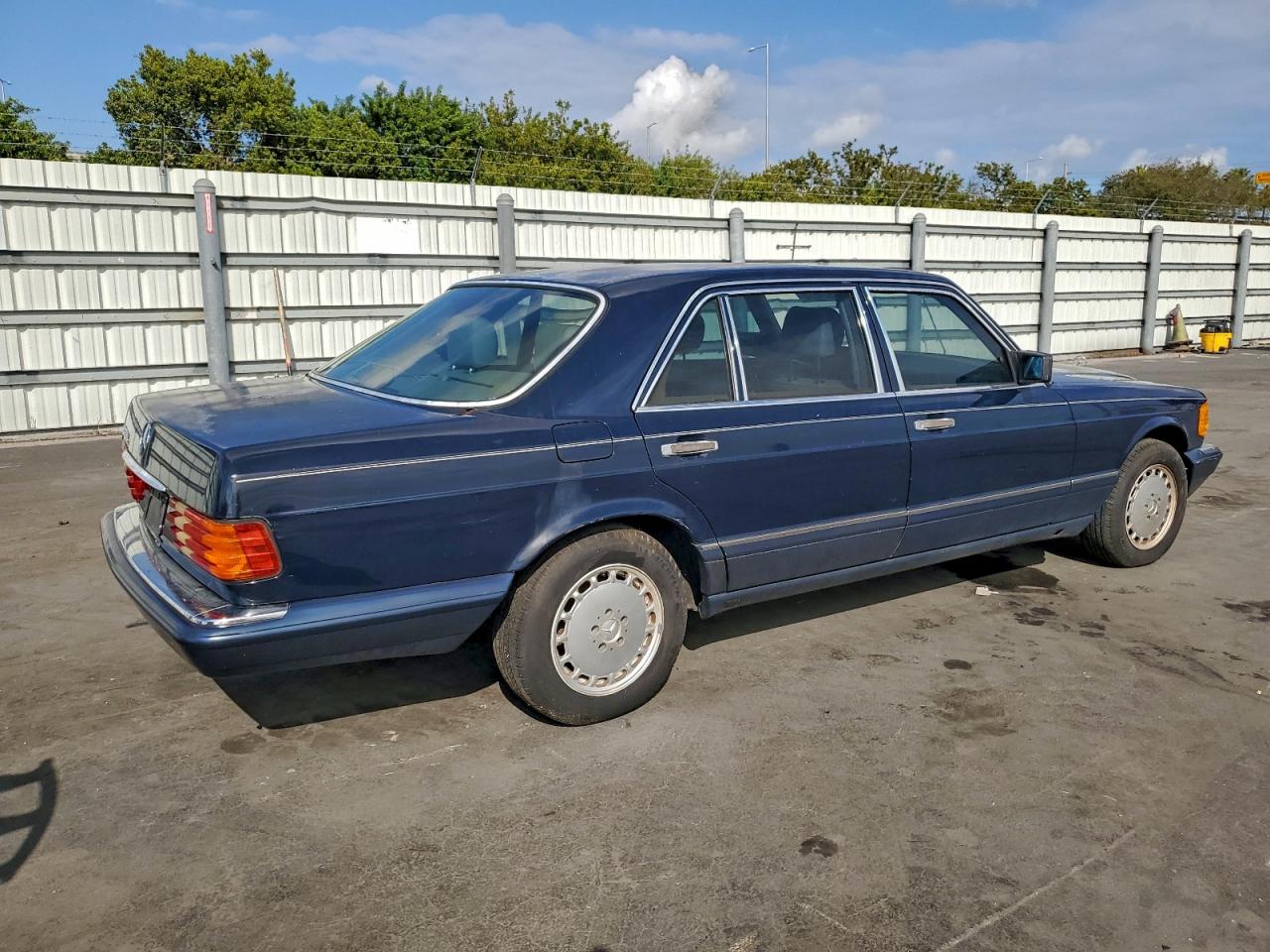 Mercedes-Benz S-Class Sel Image 4