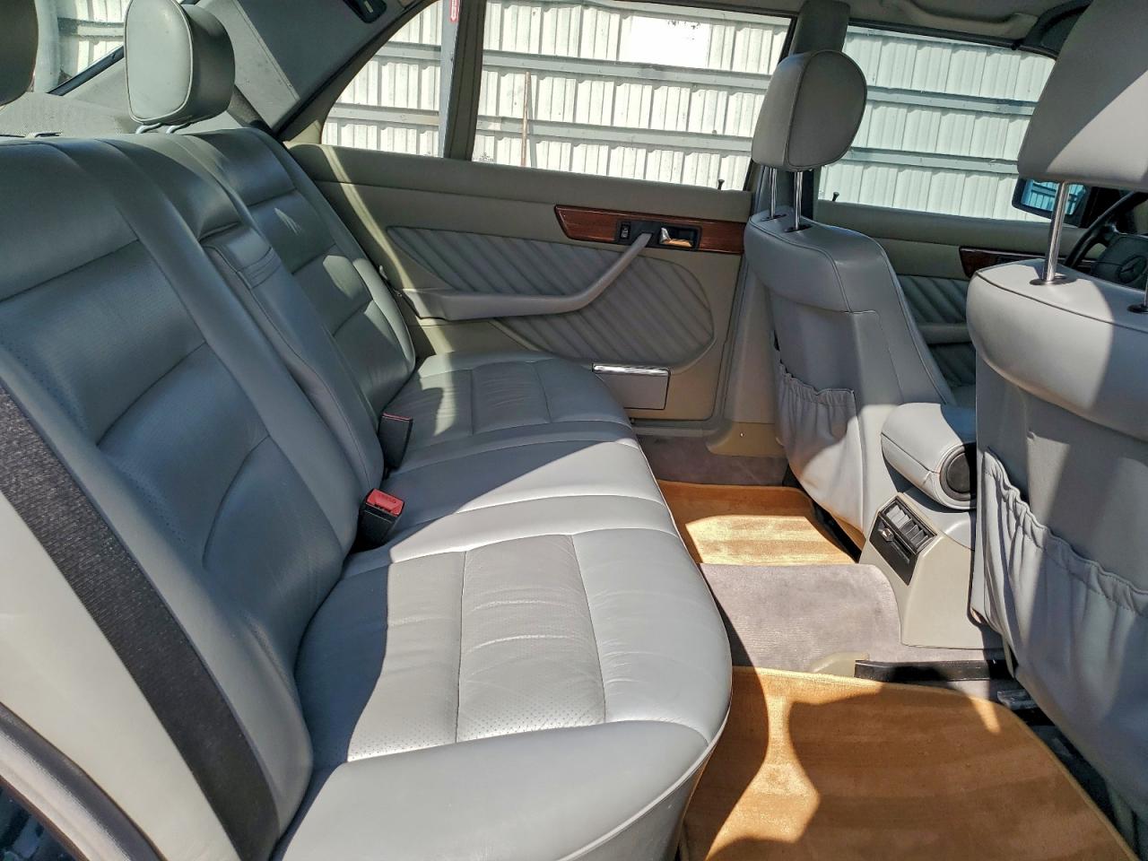 Mercedes-Benz S-Class Sel Image 8