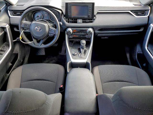Toyota RAV4 Le Image 4