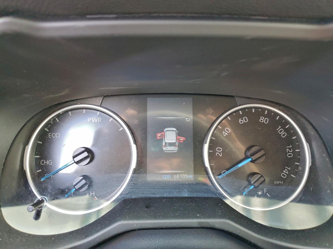 Toyota RAV4 Le Image 11