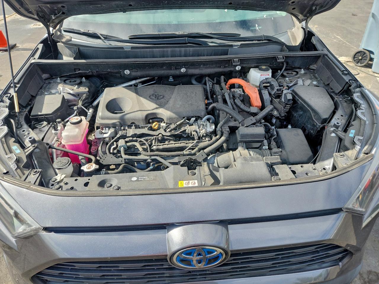 Toyota RAV4 Le Image 9