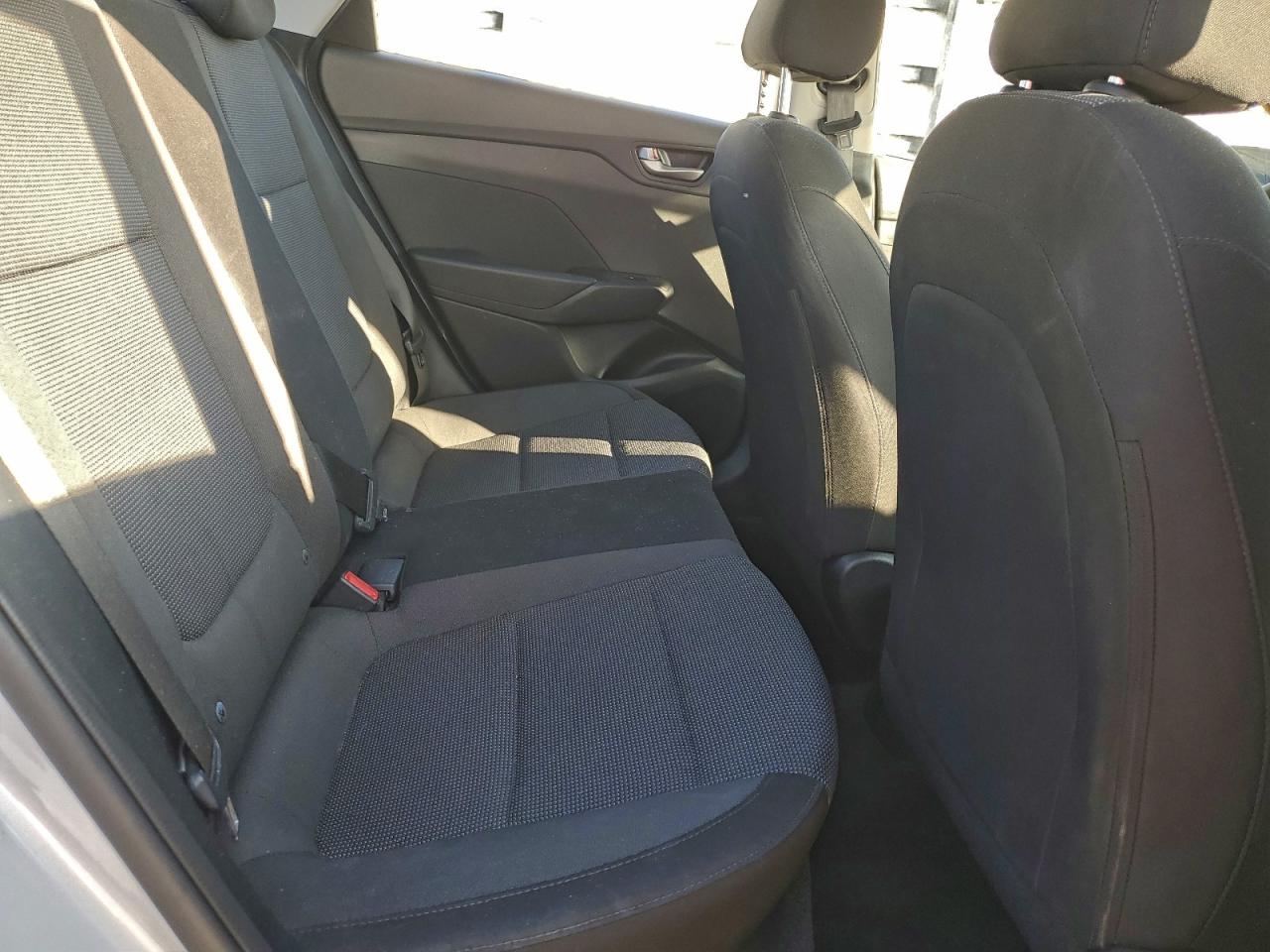 Hyundai ACCENT Se Image 9