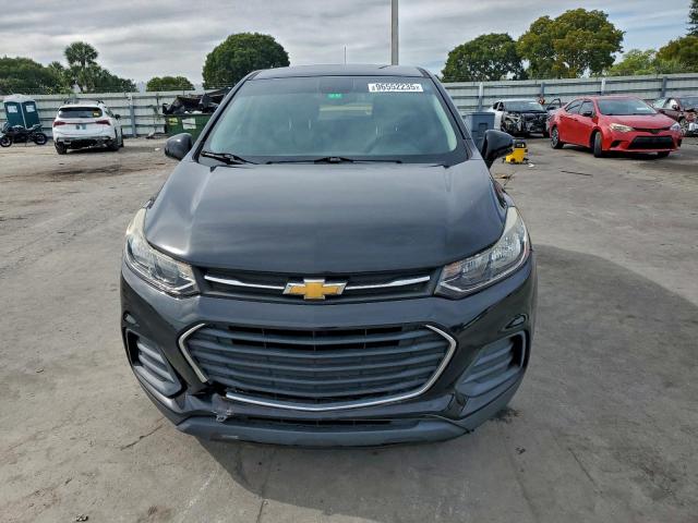 Chevrolet Trax Ls Image 3