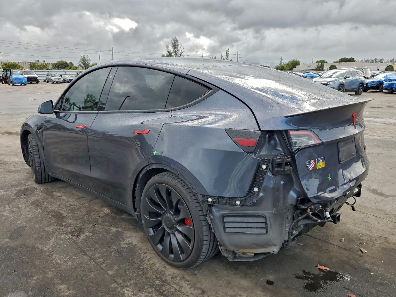 Tesla Model Y Image 11